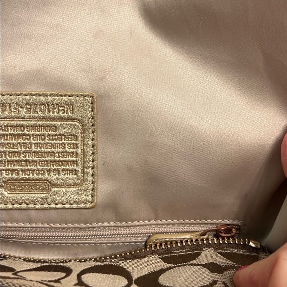 Coach Penelope shoulder signature jacquard Preloved EUC - Picture 11 of 12